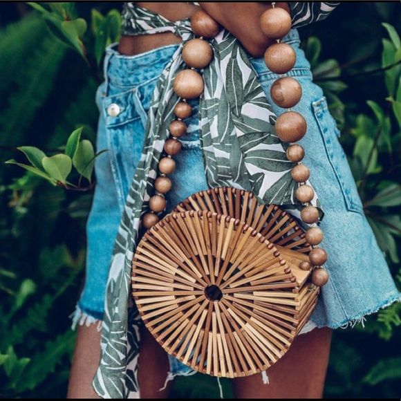 Handbags - ROUND BAMBOO WOODEN BAG 🌻💛